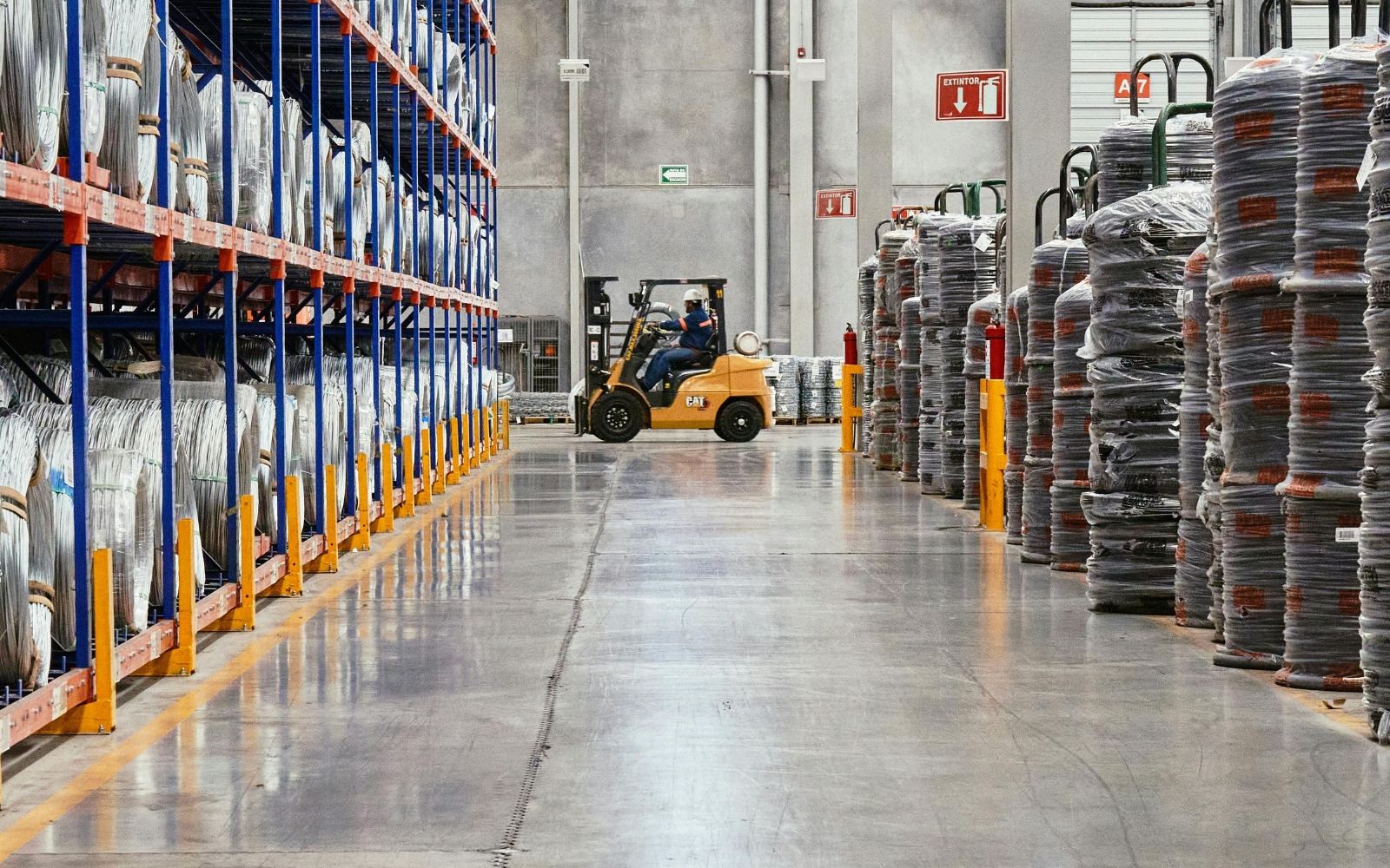 Manufacturing logistics supported by Cadena Logistica